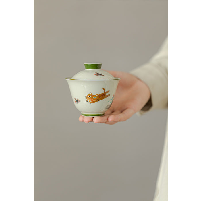 Hand-Painted Gaiwan – Cat Chases Bird Celadon Tea Bowl 150ml